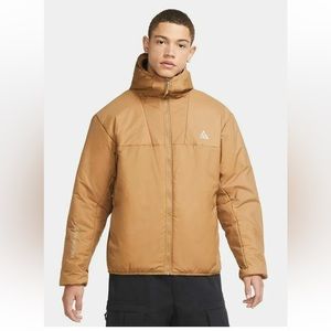 Nike ACG Packable Insulated Jacket Large NWT